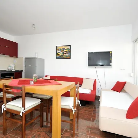 Svalina Apartment *