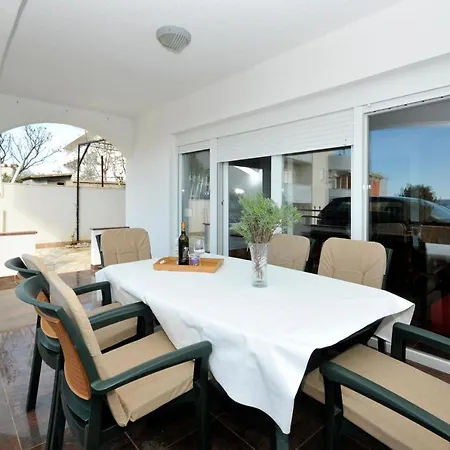 Apartment Svalina *